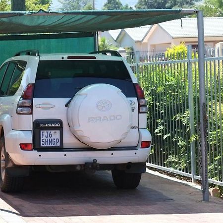 Eikepark Self Catering Apartment Stellenbosch Bagian luar foto