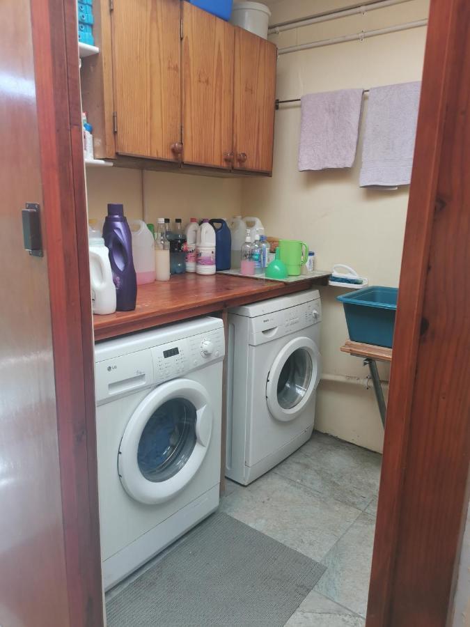 Eikepark Self Catering Apartment Stellenbosch Bagian luar foto