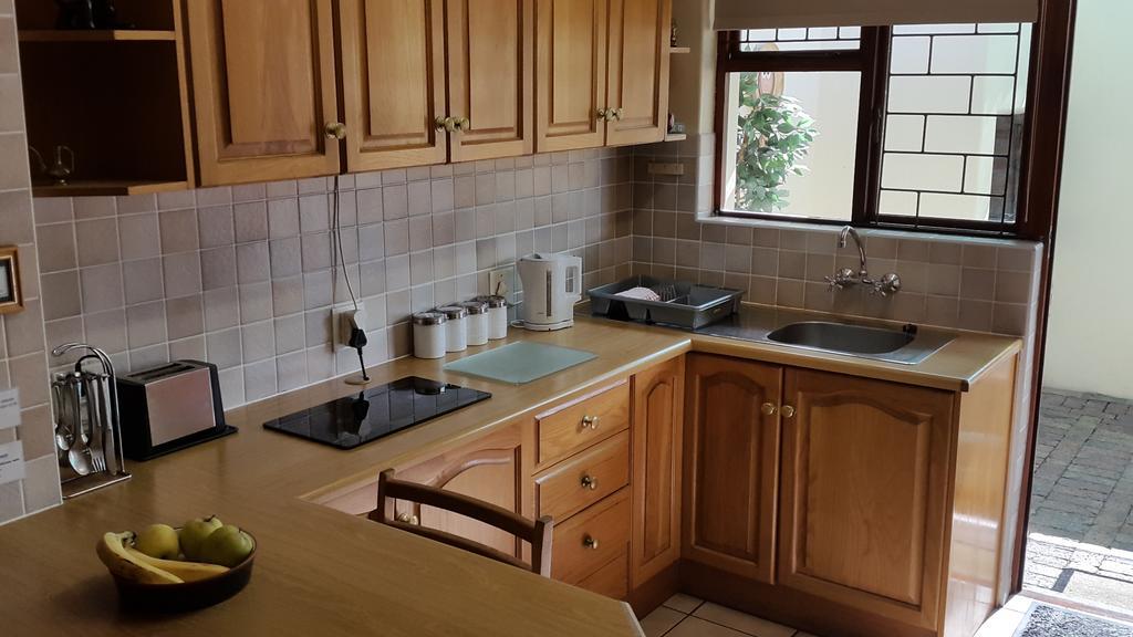 Eikepark Self Catering Apartment Stellenbosch Bagian luar foto