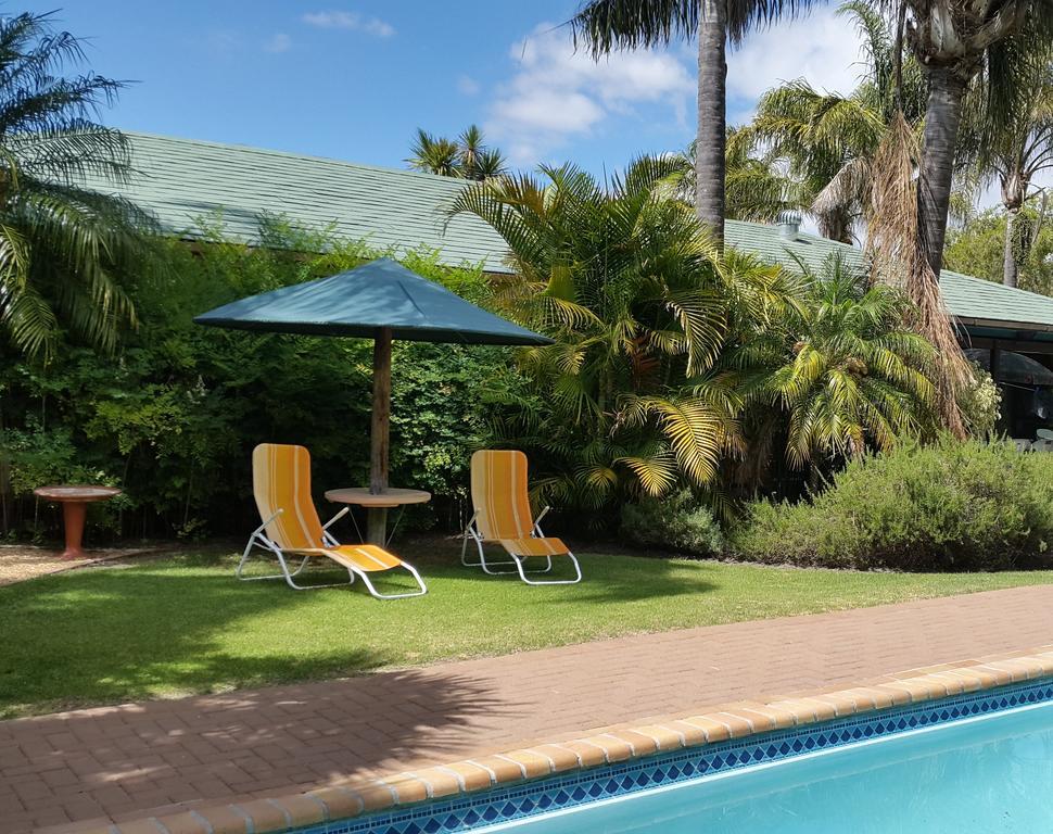 Eikepark Self Catering Apartment Stellenbosch Bagian luar foto