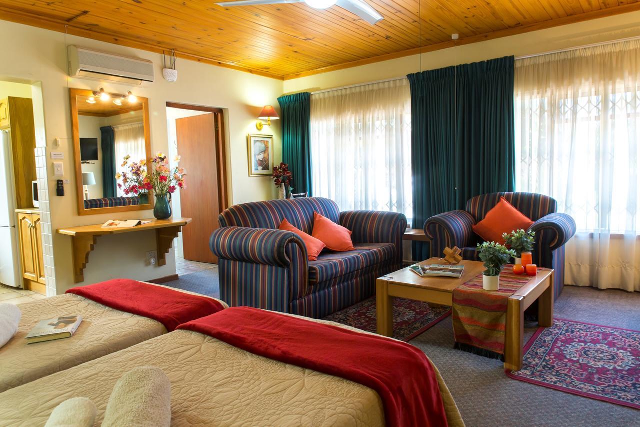 Eikepark Self Catering Apartment Stellenbosch Bagian luar foto