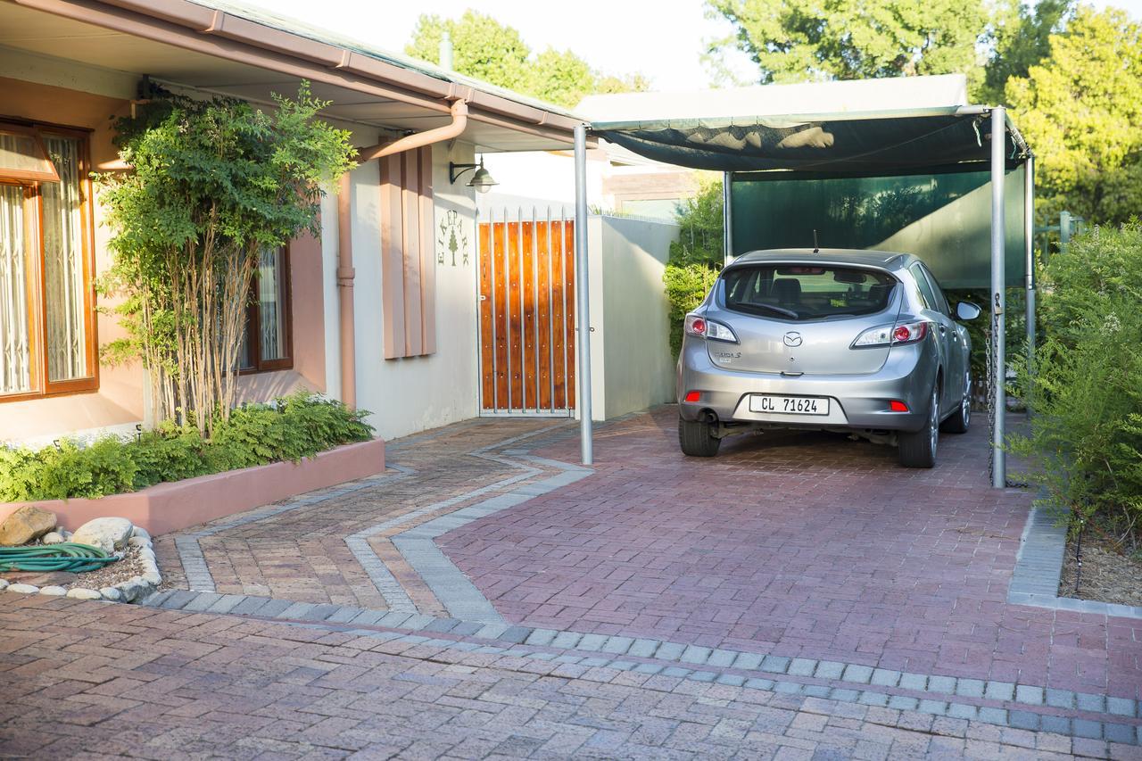 Eikepark Self Catering Apartment Stellenbosch Bagian luar foto