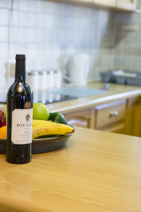 Eikepark Self Catering Apartment Stellenbosch Bagian luar foto
