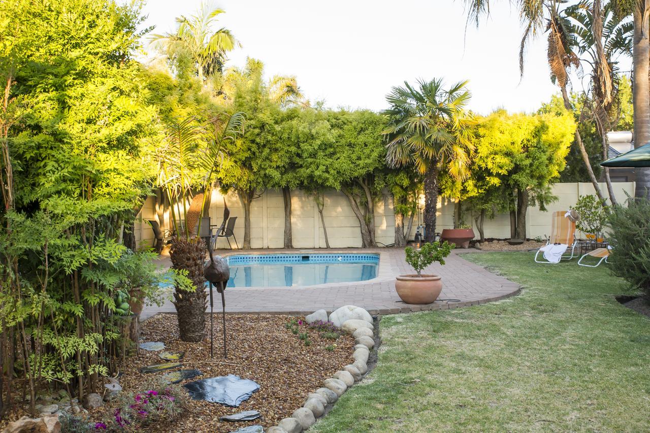 Eikepark Self Catering Apartment Stellenbosch Bagian luar foto