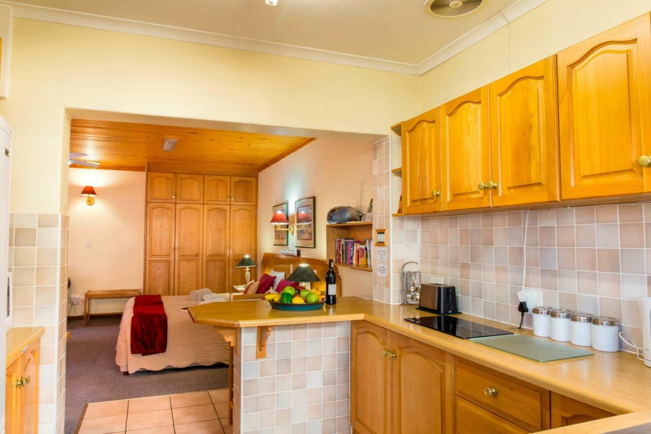 Eikepark Self Catering Apartment Stellenbosch Bagian luar foto